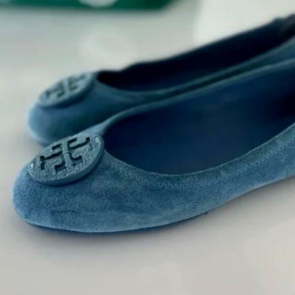 TORY BURCH MINNIE TRAVEL BALLET FLATS Sz 7.5 BLUE SUEDE MSRP $279 - Picture 1 of 8